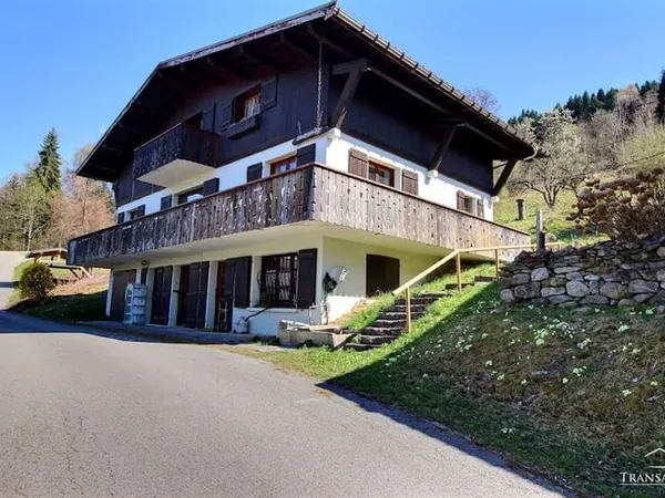 Chalet 9 pièces 256 m²