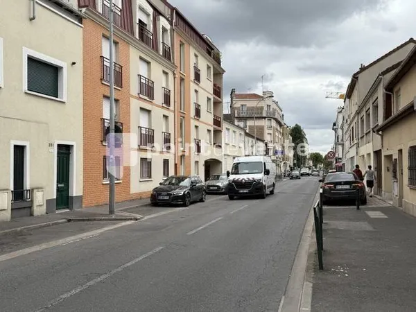 Local commercial 65 m²