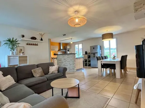 Maison Vivable de plain pied : 5 pièce(s) 103 m2 + Jardin