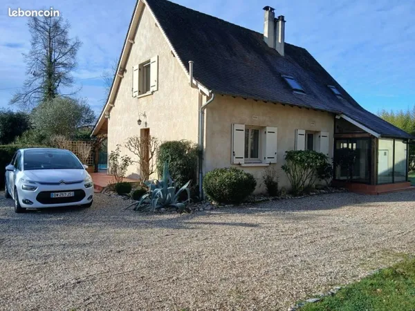 Maison de charme avec parc arboré et piscine — Tranquillité absolue, aucun vis-à-vis