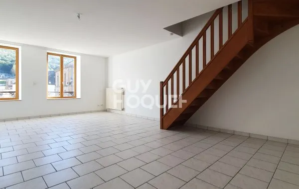 Appartement à louer à Les Hautes Rivières de type 5
