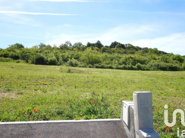 Terrain 767 m²