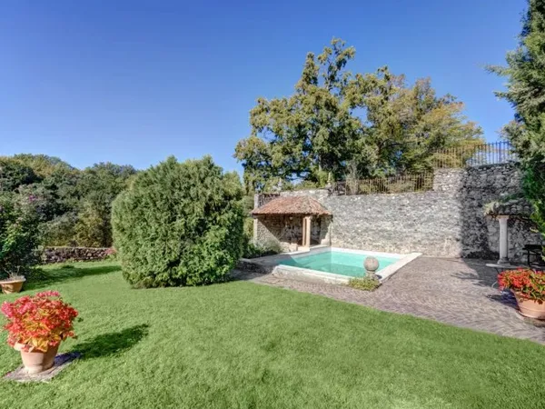 BARNES ANNECY - CHÂTEAU DE CHARME PARC 30HA - 45 MIN DE GENÈVE