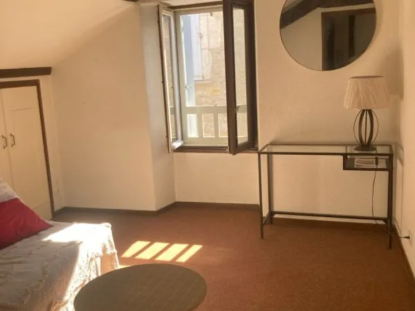Loue studio meuble