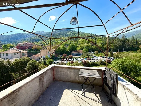 À vendre : 3 pièces avec balcon exposé sud