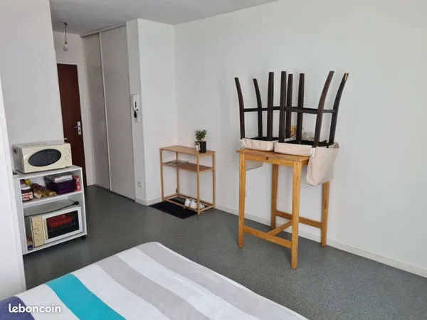 Appartement 1 pièce + parking - secteur Létanduère