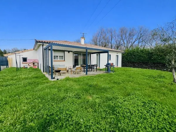 Maison T4/5 récente de 2014 avec garage et terrain cloturé