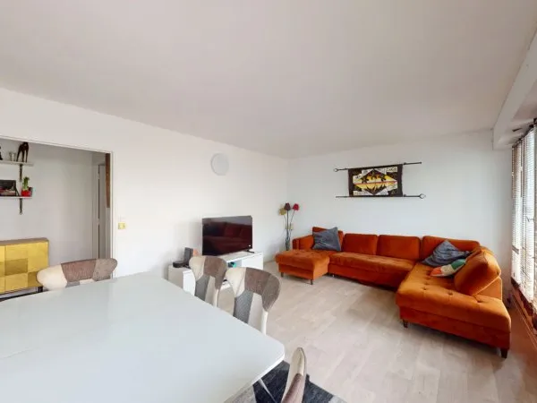 Appartement Le Plessis Robinson 3 pièce(s) 68 m2 ; RER B ; Commerces ; Balcon ; Calme