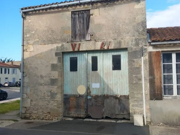 Garage centre-ville Lesparre-Médoc !
