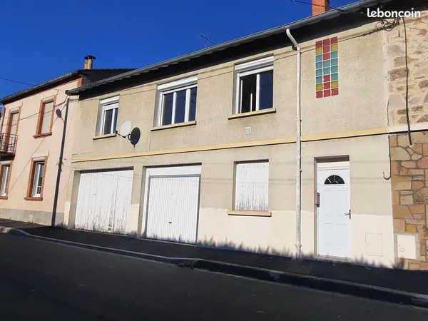 Maison T5 - Grand Garage et Jardinet
