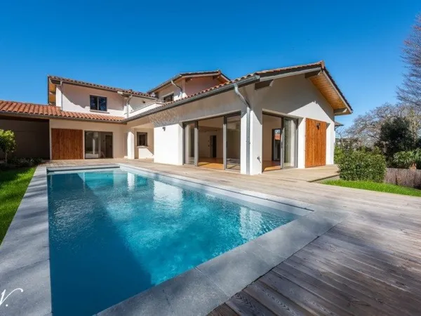 Contemporaine de 5 pièces principales