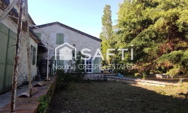 Montaigu-de-Quercy Ensemble de deux gîtes en pierre, avec piscine et grand terrain