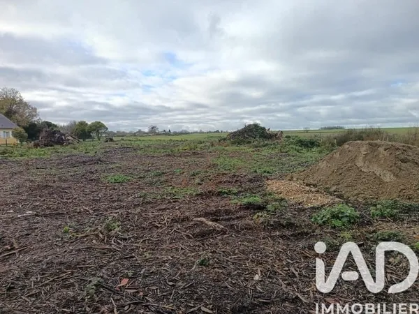 Terrain 999 m²