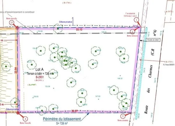 Terrain 726 m²