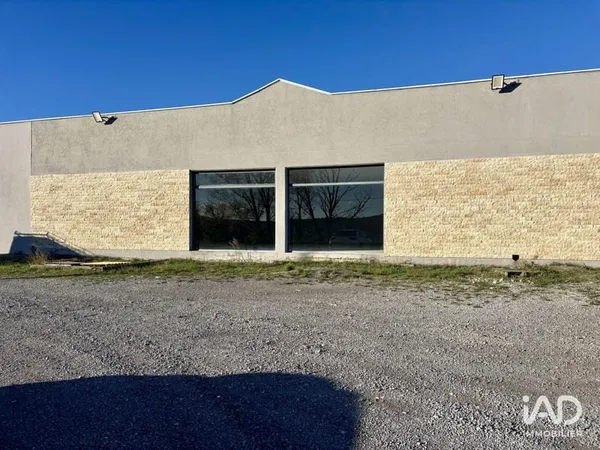 Local commercial 230 m²