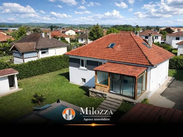 Maison 6 pièces 215 m²