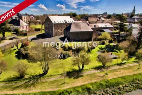 Superbe propriété/ gîtes ou résidences /6 appartements Pmr, Maison en pierre à réhabiliter sur jardi