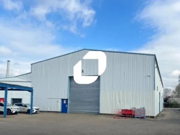 Local d'activité 2140 m²