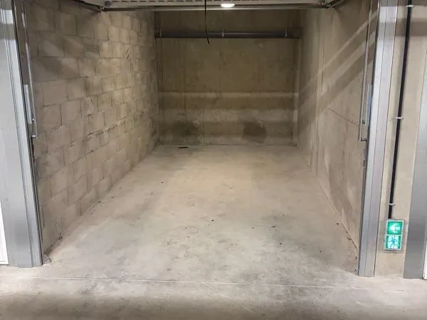 Garage fermé en résidence