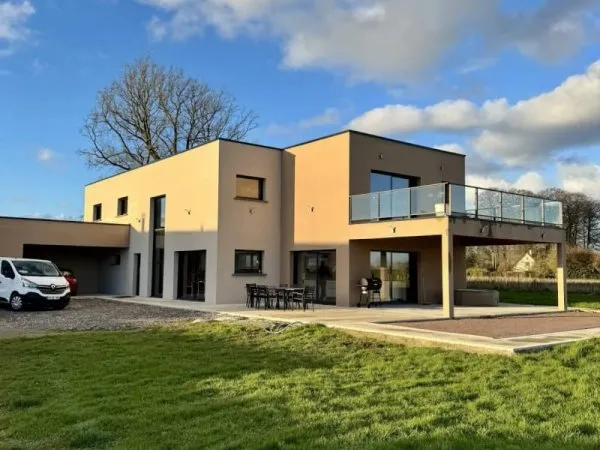 Maison 10 pièces 370 m²