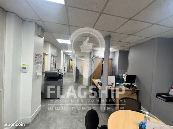 Local commercial 266 m² PARIS