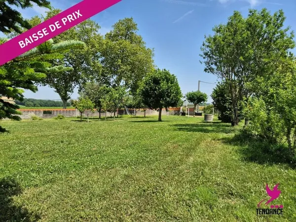 Très Joli Terrain diffus viabilisé de 1401 m².
