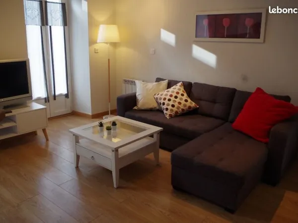 LOCATION d'un studio meublée au centre-ville de Cholet