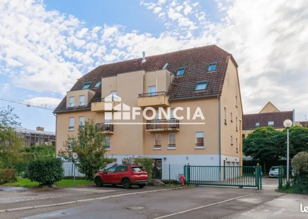 BENFELD Appartement deux pièces avec cave et garage pour investissement locatif