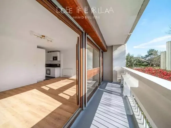 4 pièces de 70m2 avec balcons refait à neuf - Rueil-Malmaison