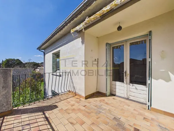 VALREAS, maison 4 pièces à rénover