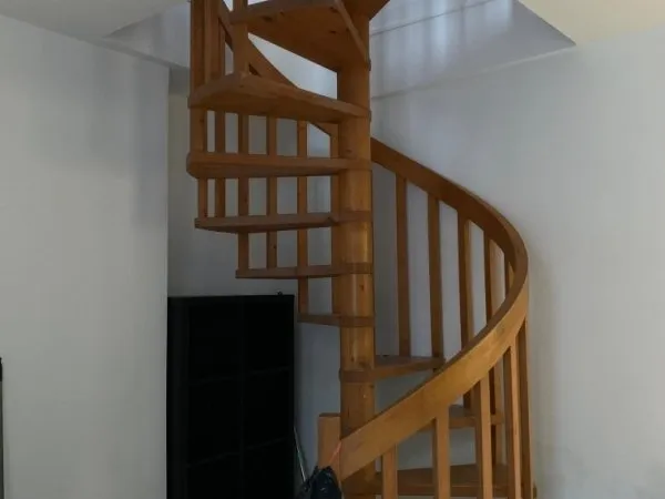 Bâtiment 99 m²
