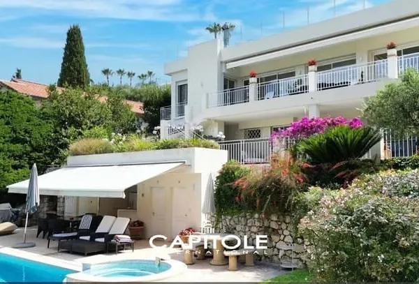 Cap d'Antibes - Vue mer panoramique - Superbe Villa d'architect