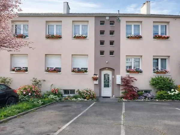 Superbe appartement F3 avec terrasse et jardin