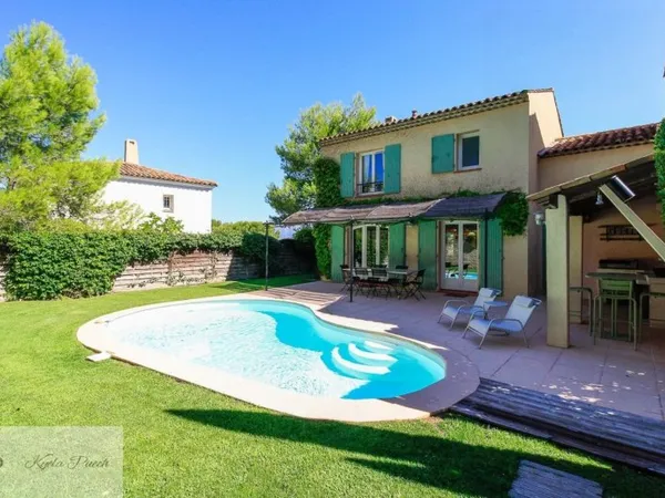 Maison avec piscine au coeur du Domaine sécurisé du Golf de Po