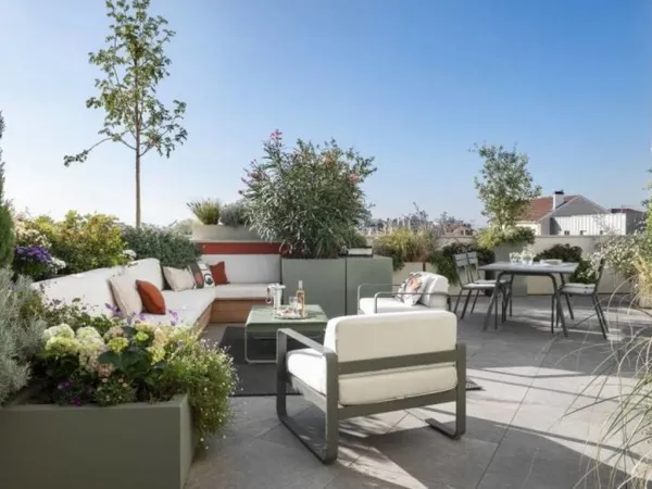 100 M² AU DERNIER ETAGE | GRANDS VOLUMES | SUITE PARENTALE | TERRASSE DE 25m² PLEIN SUD!