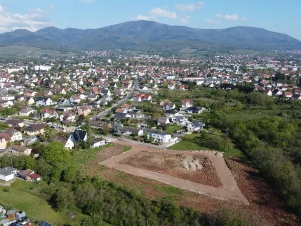 Terrain 330 m²