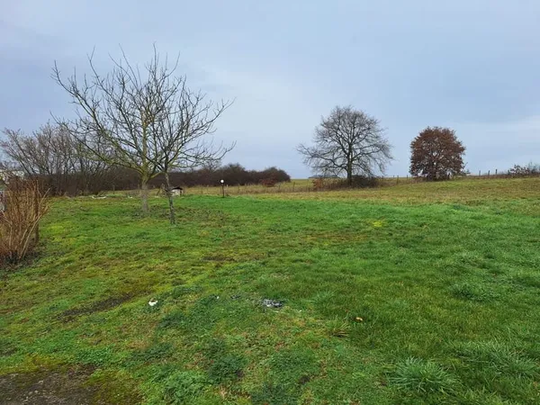 À Saumur, terrain constructible à vendre