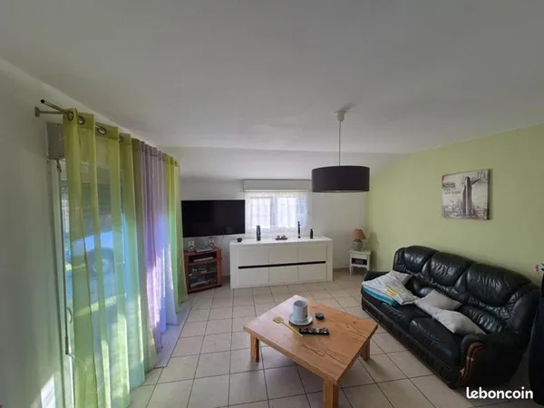 Appartement 2 pièces 64 m²