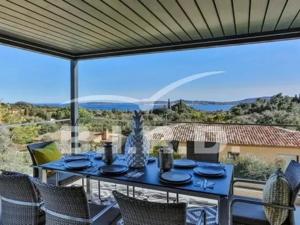 Villa 5 pièces 270 m²