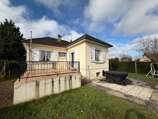 Joli pavillon sur sous sol à Varennes Vauzelles