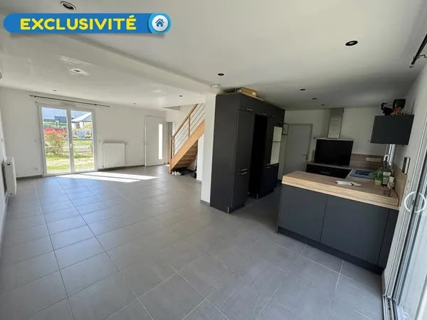 EXCLUSIVITE ! Maison récente avec 4 chambres à Châteauneuf-s