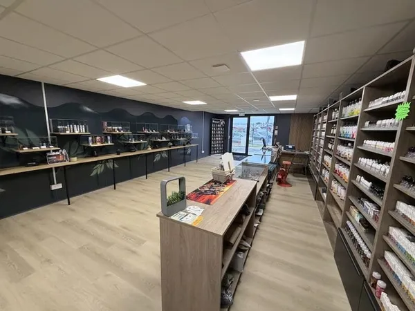 Local commercial 3 pièces 90 m²