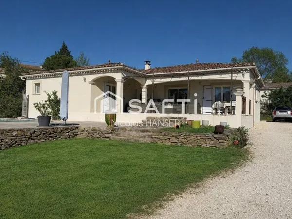Villa avec picsine