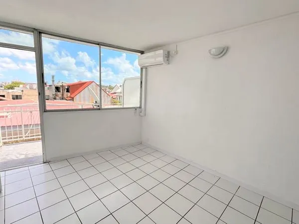 Studio 1 pièce 21 m²