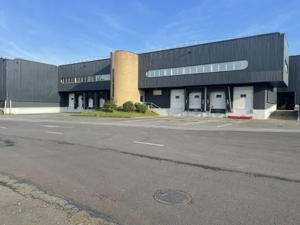 Local d'activité 20373 m²