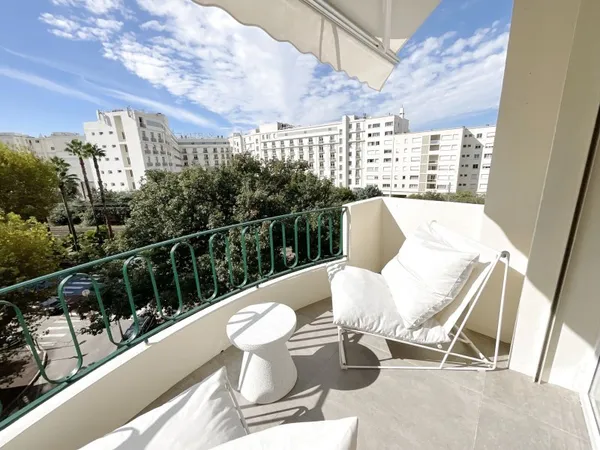 BEL APPARTEMENT T4, BALCON + GARAGE + CAVE, DIRECT CROISETTE