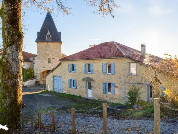 Maison de bourg de 4 pièces principales