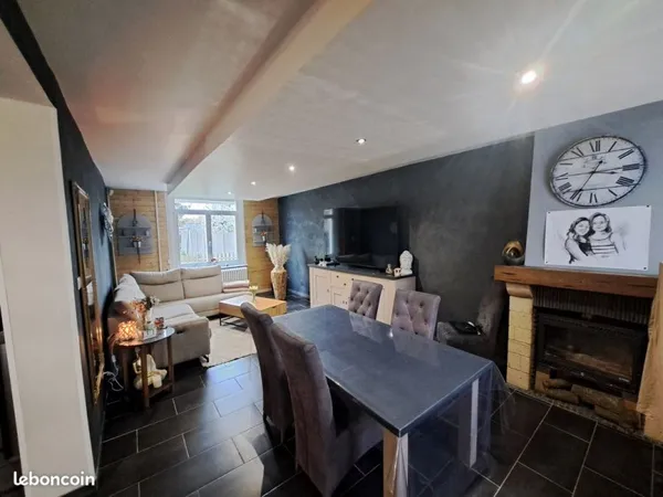 A vendre - Pecquencourt - Maison 120 m² - 3 chambres - Beau jardin - 2 grands garages
