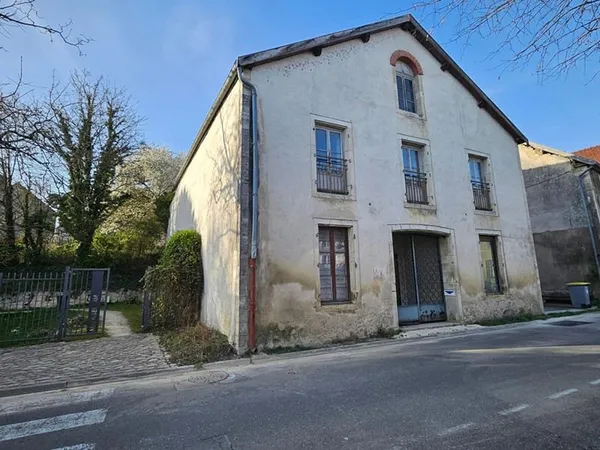 169 600, Local Commercial à Fort Potentiel, Mirebeau-sur-Bèze