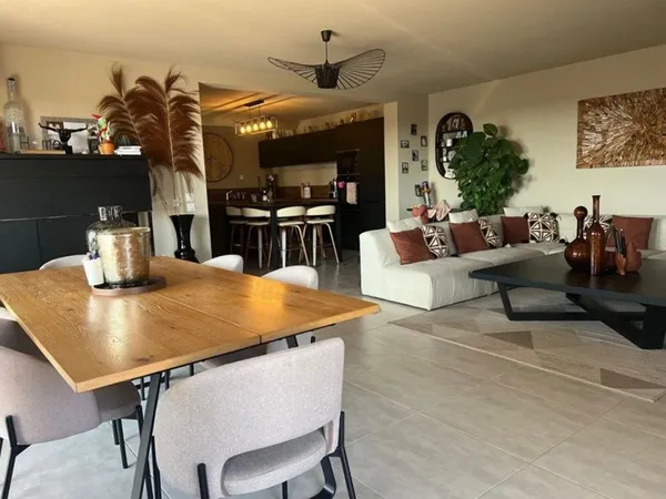 Appartement 4 pièces 117 m²
